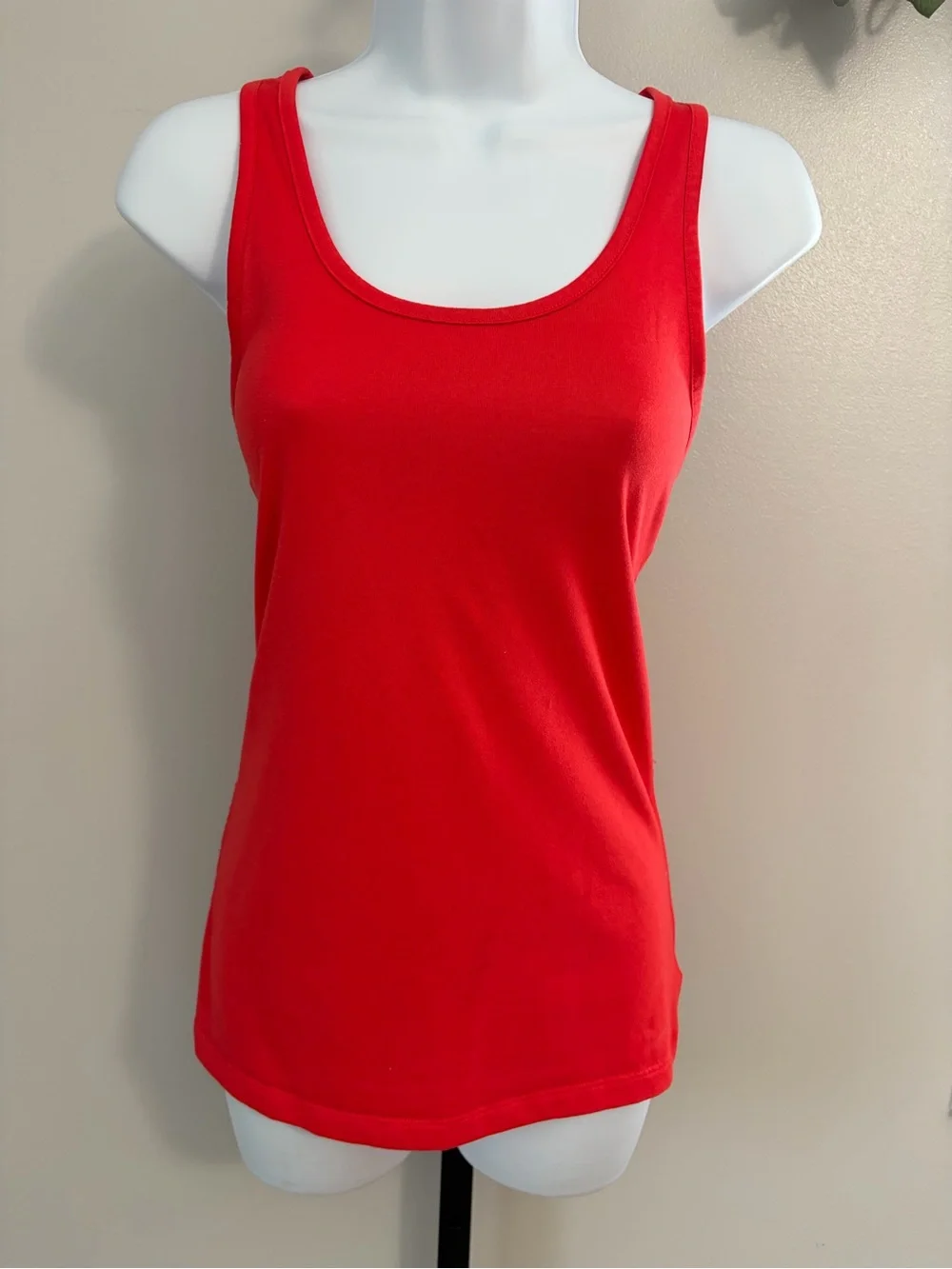 Nike Women's Red Scoop Neck Tank Top